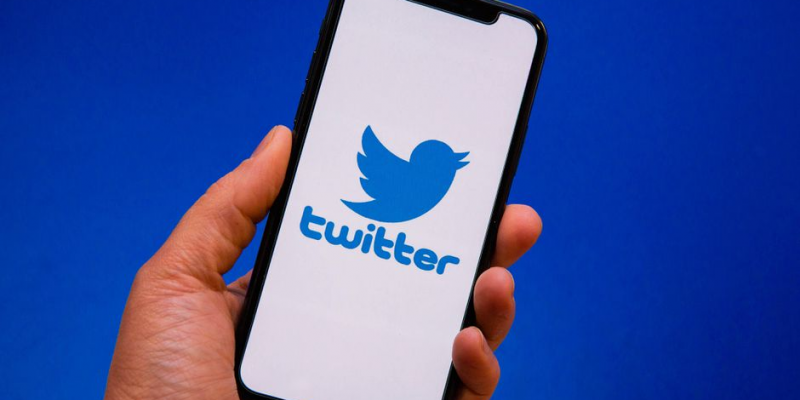 Trở thành bài viết Trending với dịch vụ Mua Comment Twitter